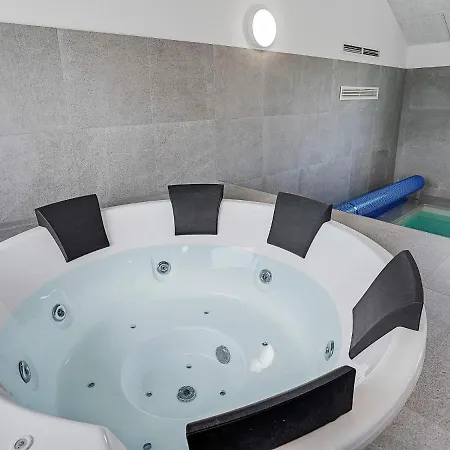 Casa de Férias Luxury Pool Retreat In Kegnaes