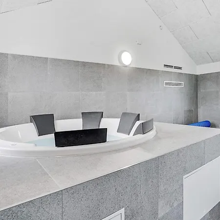 Holiday home Luxury Pool Retreat In Kegnaes Horuphav