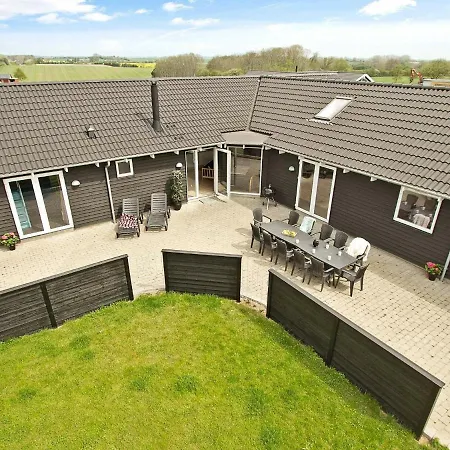 Luxury Pool Retreat In Kegnaes *