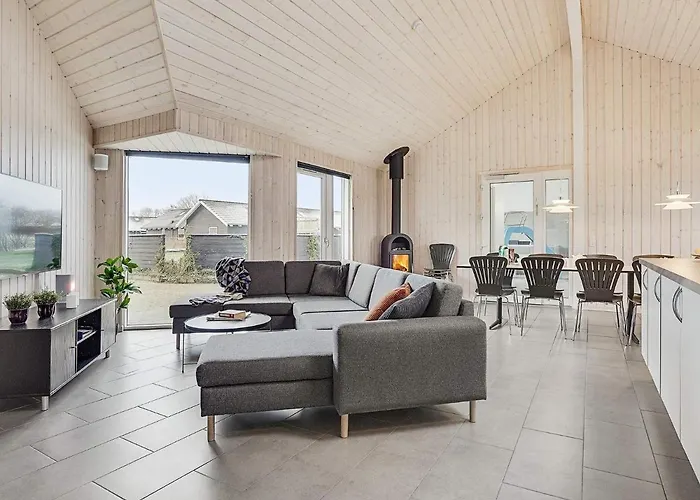 Luxury Pool Retreat In Kegnaes - By Traum *